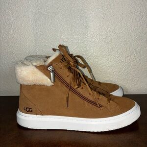 UGG Women's Alameda Mid Zip sneaker